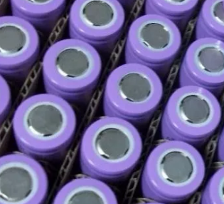 锂电池圆柱形封装形式-普乐斯等离子表面处理